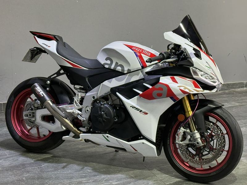 二手阿普利亚RSV4
