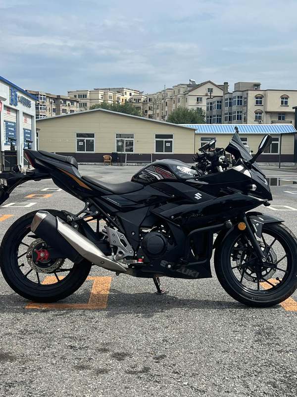 二手豪爵铃木GSX250R