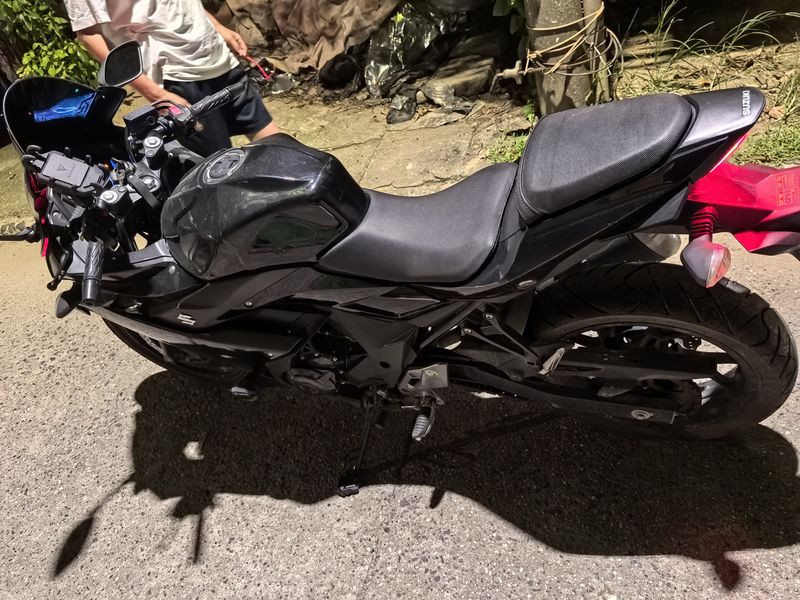 二手豪爵铃木GSX250R