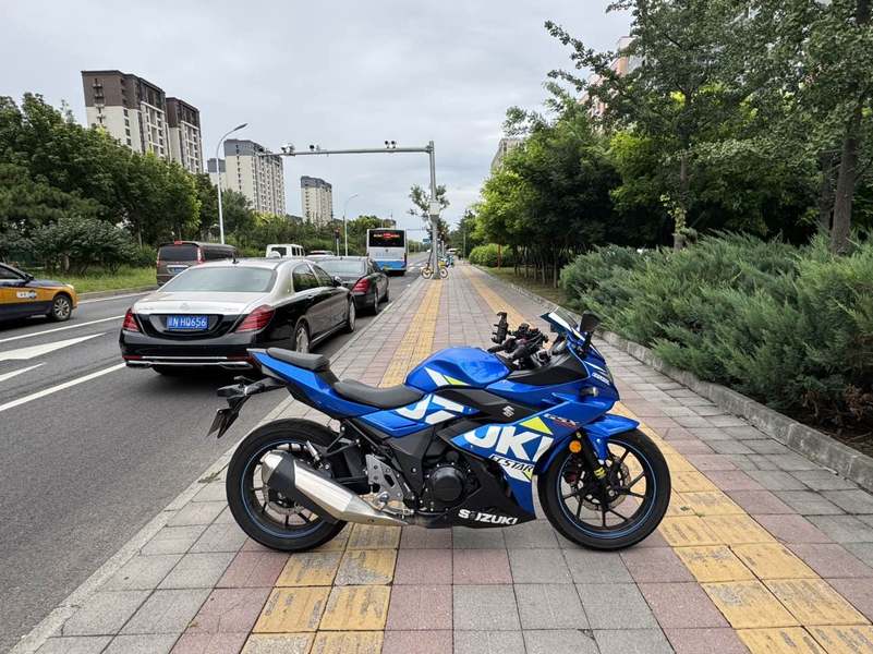 二手豪爵铃木GSX250R
