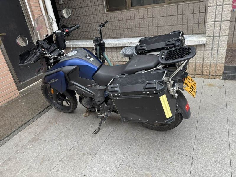 二手五羊本田猛鸷 CB190X