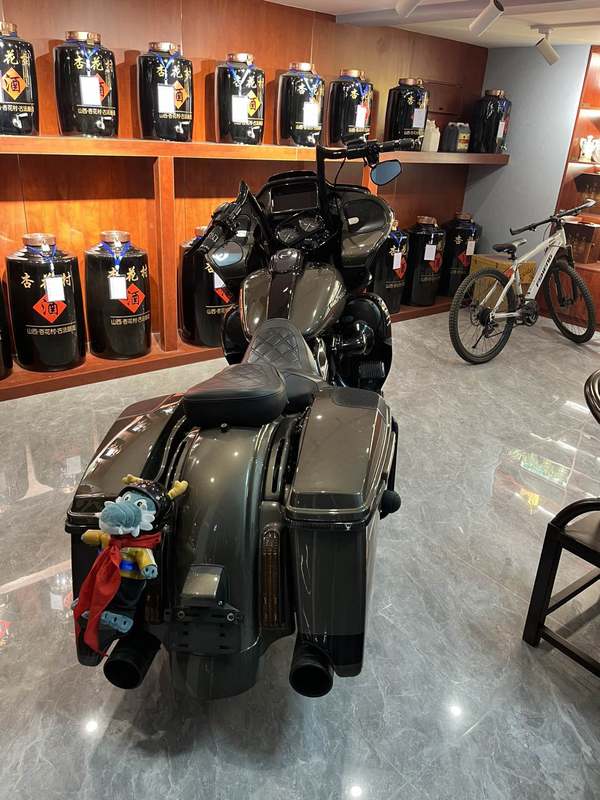 二手哈雷戴维森公路滑翔 Road Glide