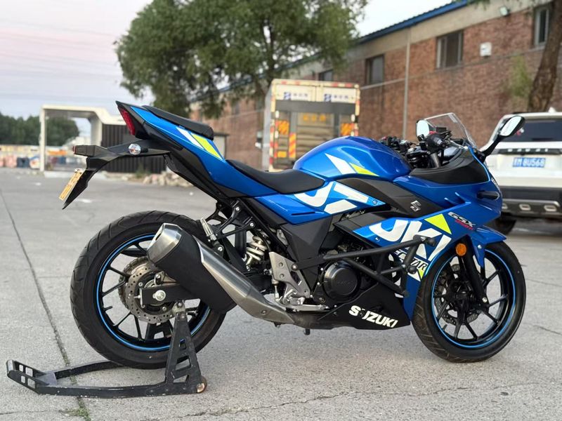 二手豪爵铃木GSX250R
