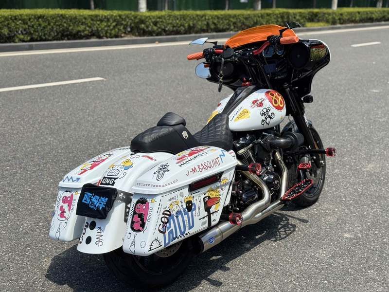 二手哈雷戴维森大道滑翔 Street Glide