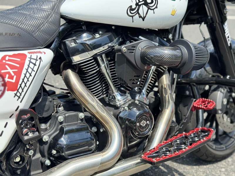 二手哈雷戴维森大道滑翔 Street Glide