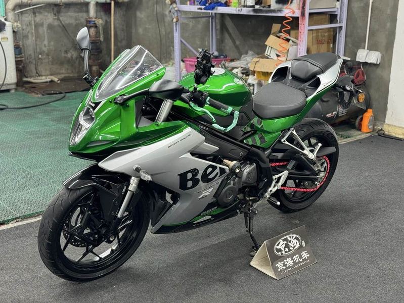 二手贝纳利龙卷风 Tornado 252R