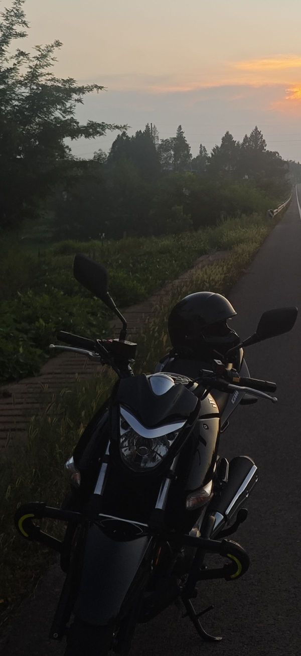 二手豪爵铃木骊驰 GW250
