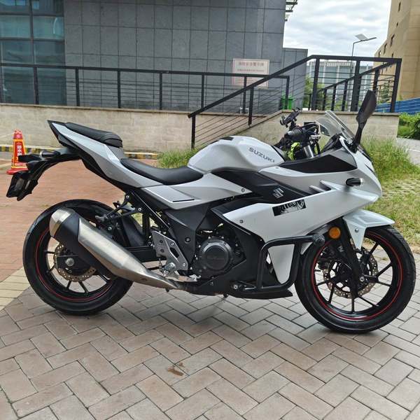 二手豪爵铃木GSX250R
