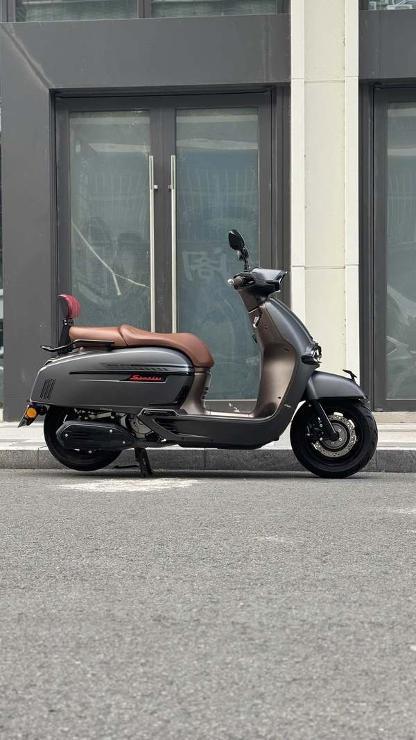 二手维多利亚Sixties 250Si