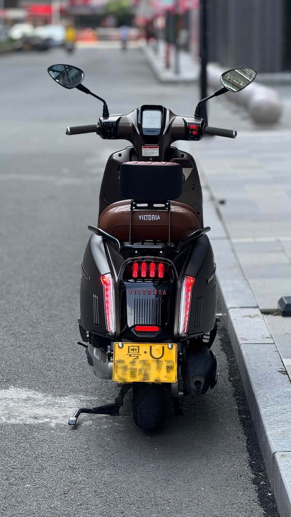 二手维多利亚Sixties 250Si