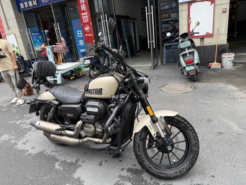 二手QJMOTOR闪300