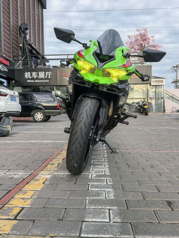 二手川崎ZX-4R