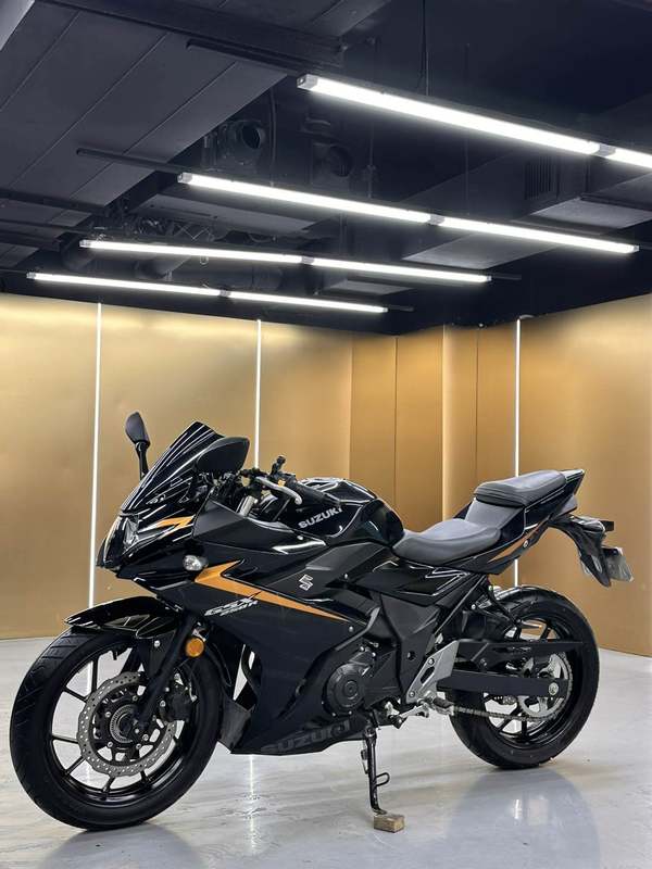 二手豪爵铃木GSX250R