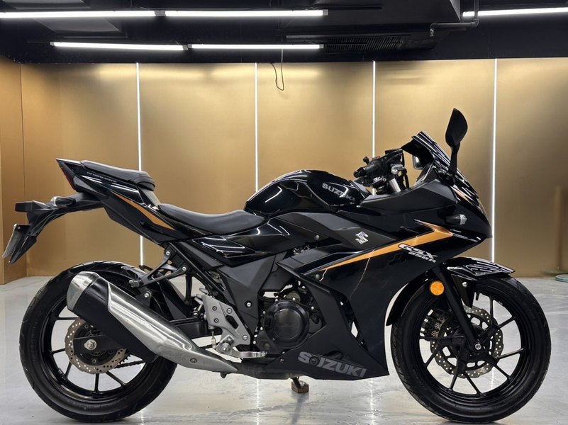 二手豪爵铃木GSX250R