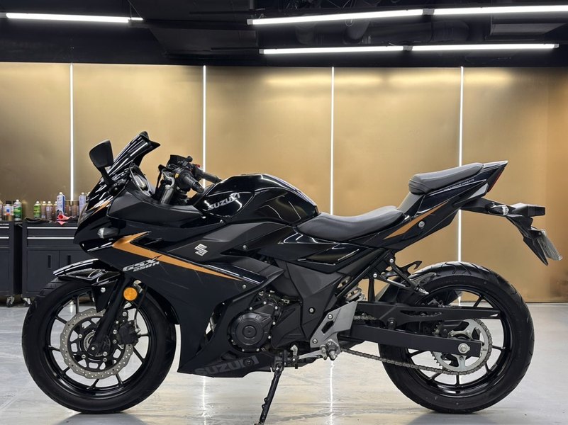 二手豪爵铃木GSX250R