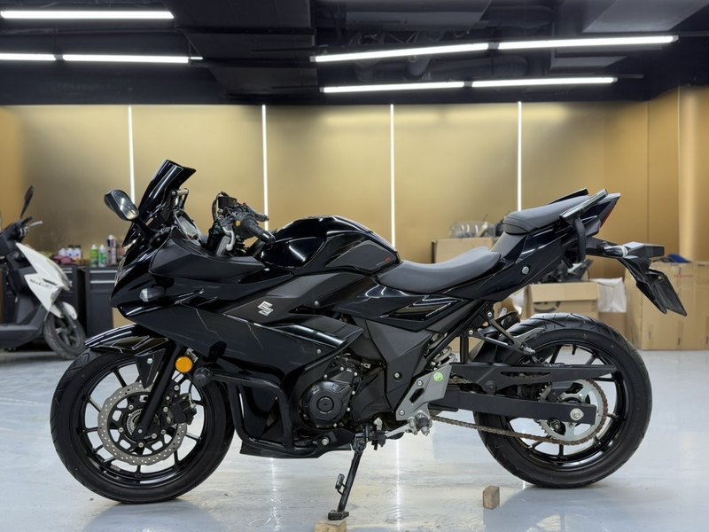 二手豪爵铃木GSX250R