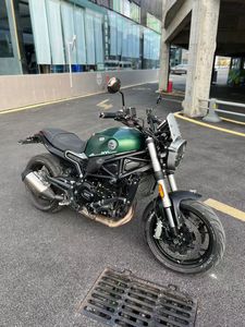二手贝纳利幼狮 Leoncino 800
