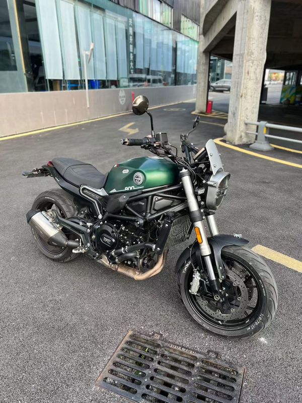 二手贝纳利幼狮 Leoncino 800