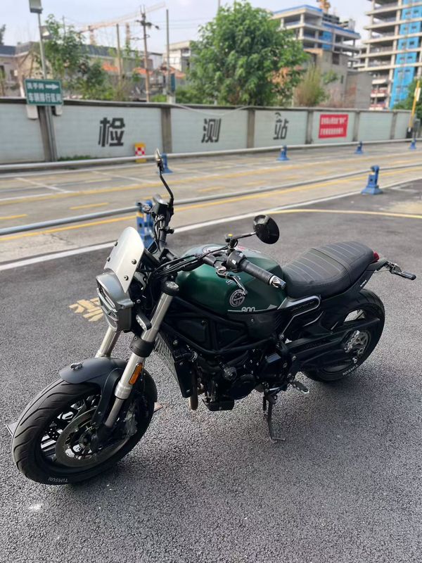 二手贝纳利幼狮 Leoncino 800