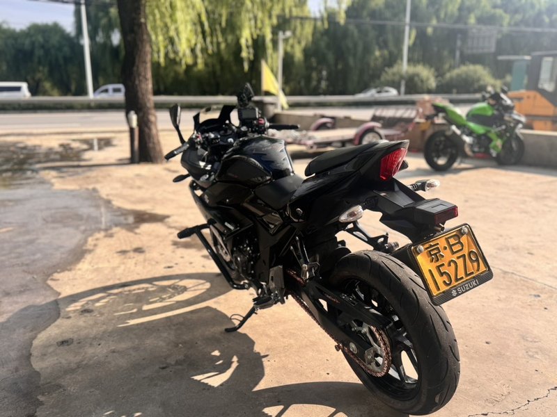二手豪爵铃木GSX250R