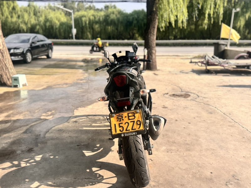 二手豪爵铃木GSX250R