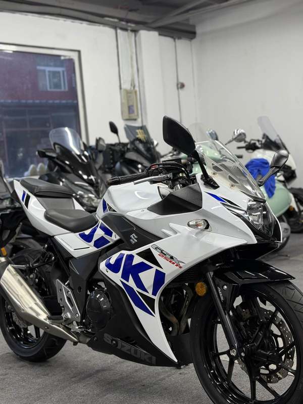 二手豪爵铃木GSX250R