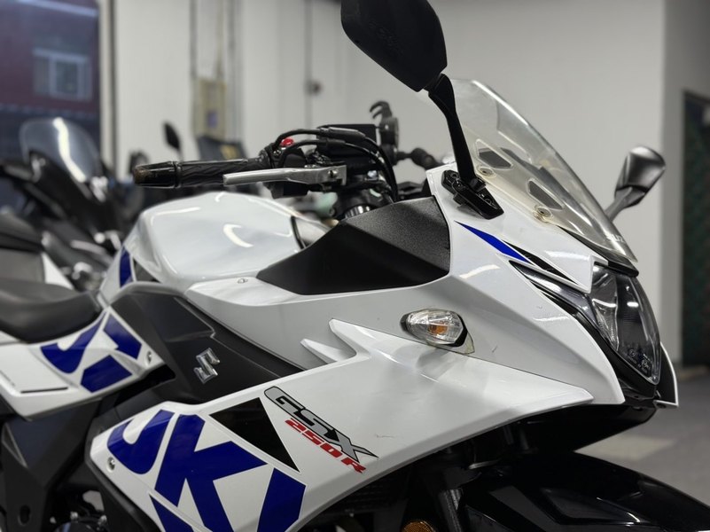 二手豪爵铃木GSX250R