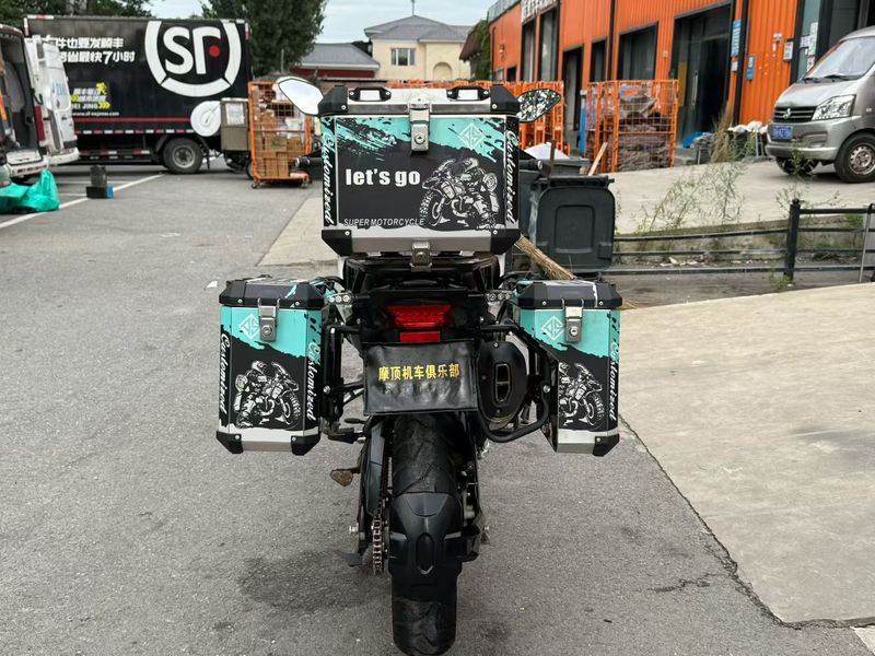 二手贝纳利金鹏 TRK502