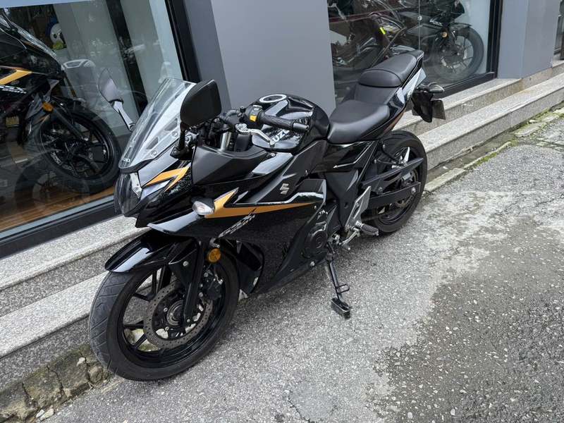 二手豪爵铃木GSX250R