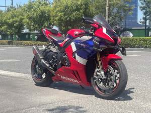 二手本田CBR 1000 RR-R