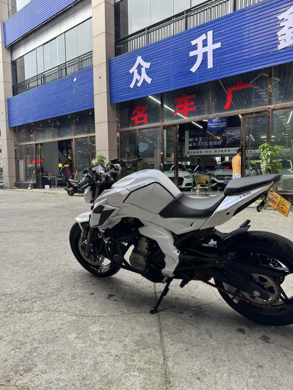 二手春风650NK