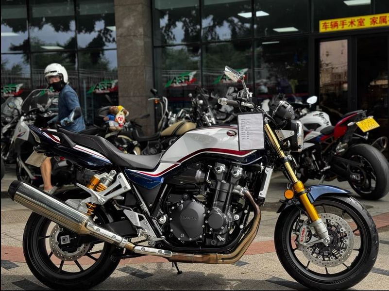 二手本田CB1300 Super Four