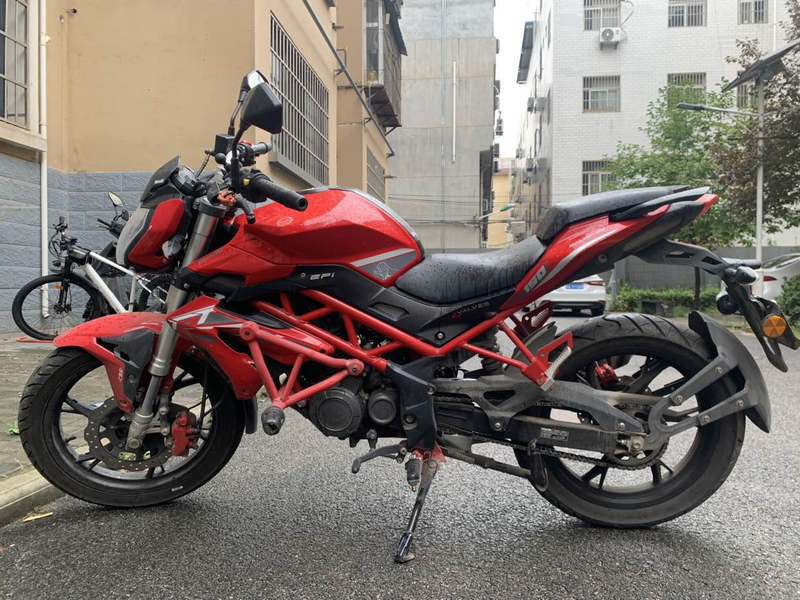 二手贝纳利红宝龙 TNT150i