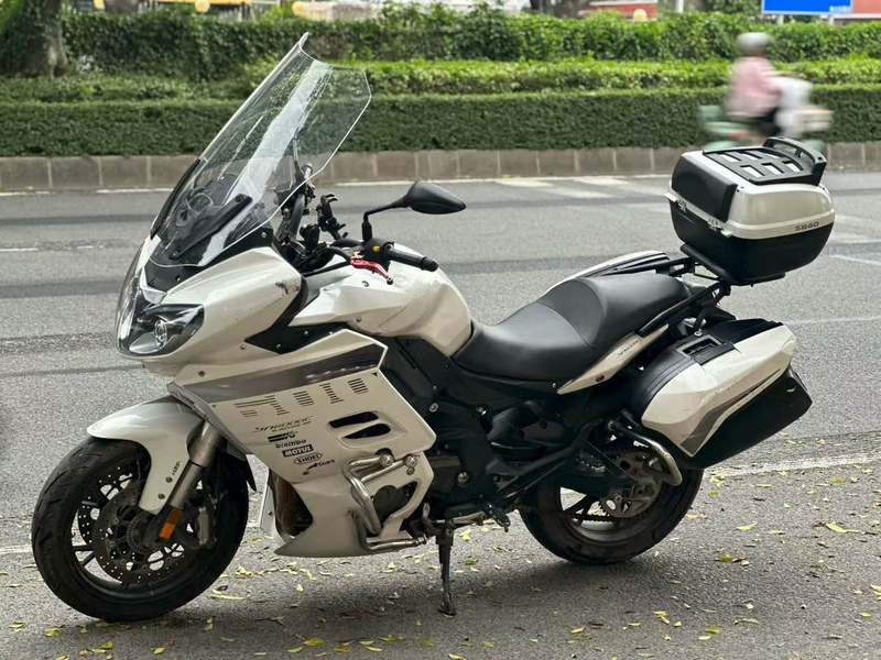 二手贝纳利600GC