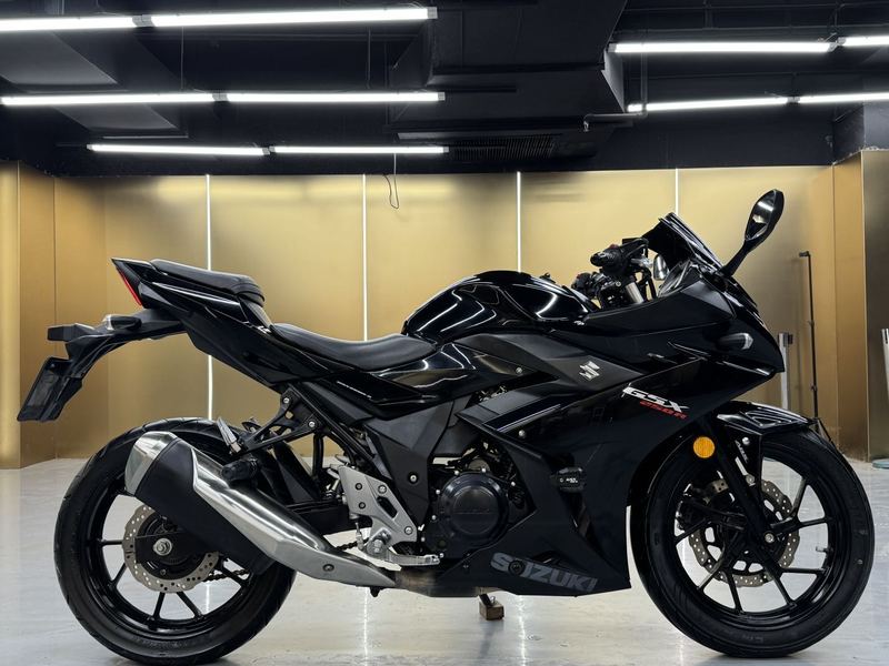 二手豪爵铃木GSX250R