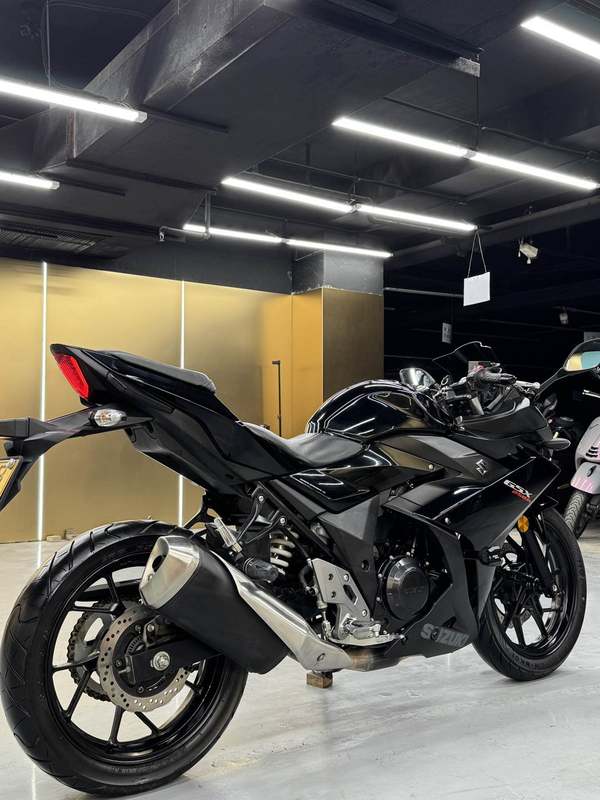 二手豪爵铃木GSX250R