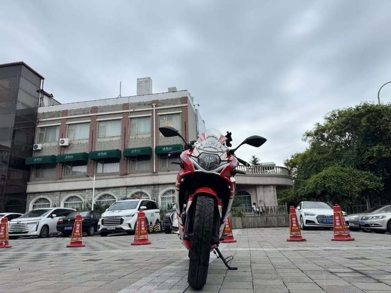 二手豪爵铃木GSX250R