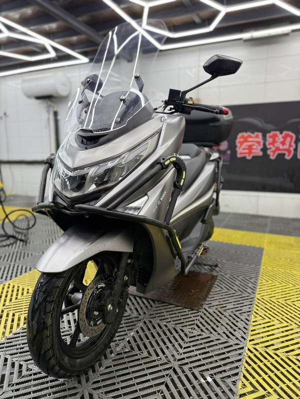 二手豪爵UHR150