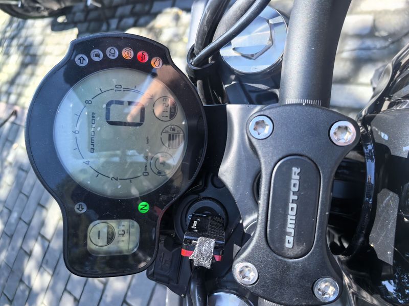 二手QJMOTOR逸550