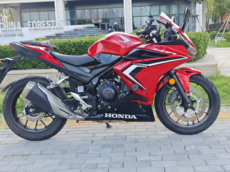 二手本田CBR400R