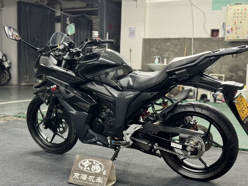 二手济南铃木极客飒 Gixxer 155