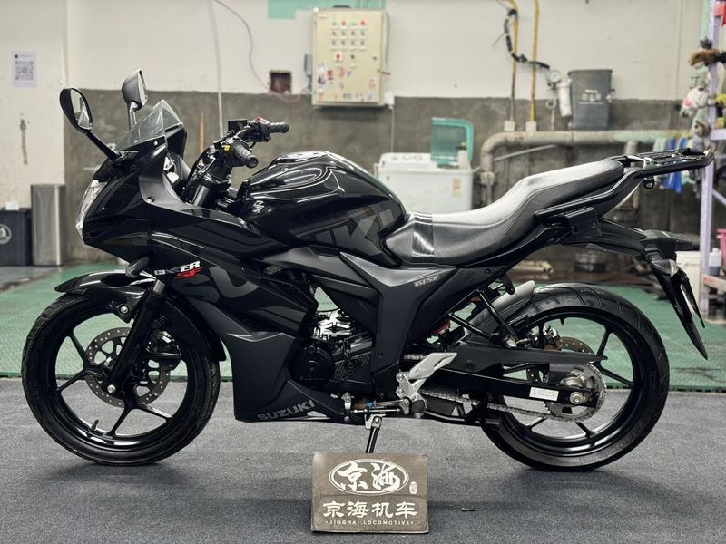 二手济南铃木极客飒 Gixxer 155