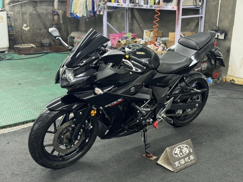 二手豪爵铃木GSX250R