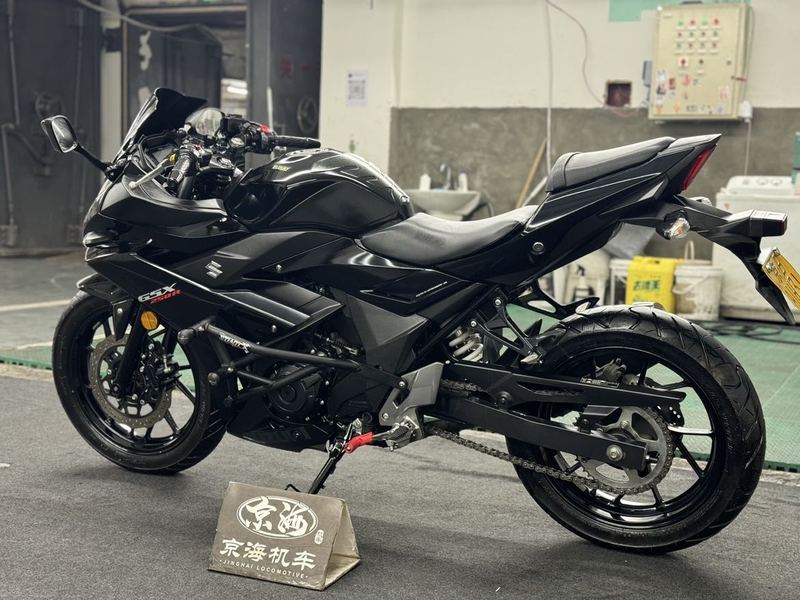 二手豪爵铃木GSX250R