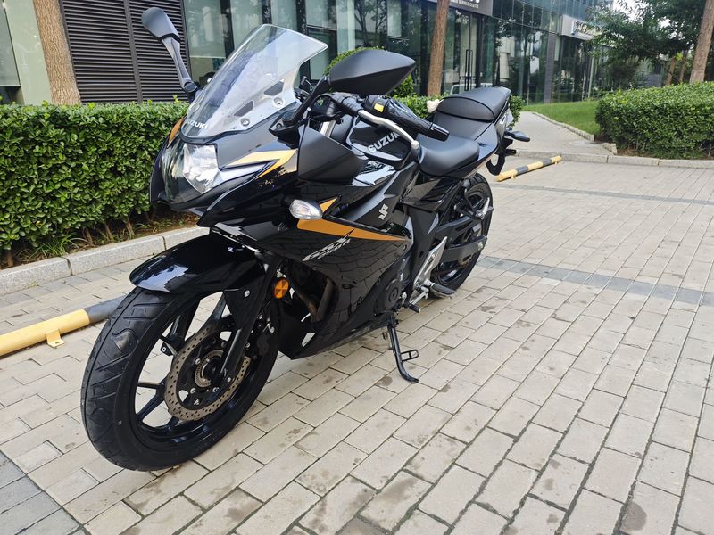 二手豪爵铃木GSX250R
