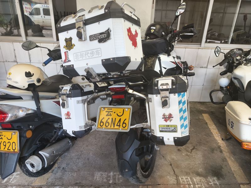 二手贝纳利金鹏 TRK251