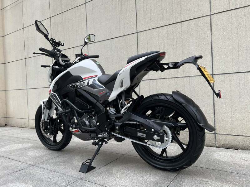 二手贝纳利小迅龙 BN150S