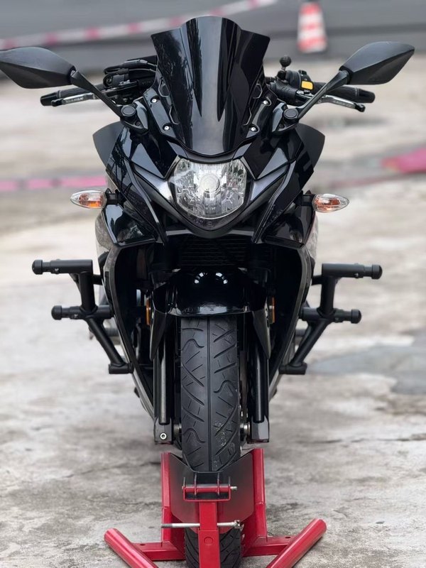 二手豪爵铃木GSX250R