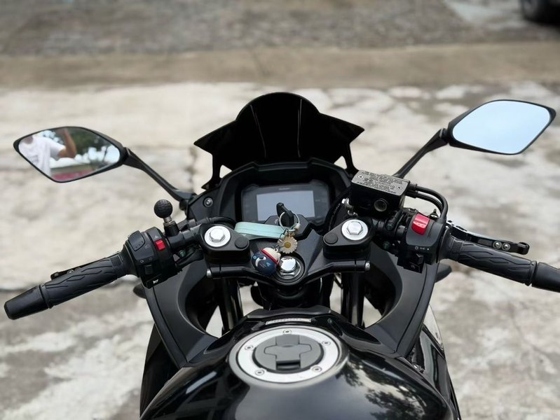 二手豪爵铃木GSX250R