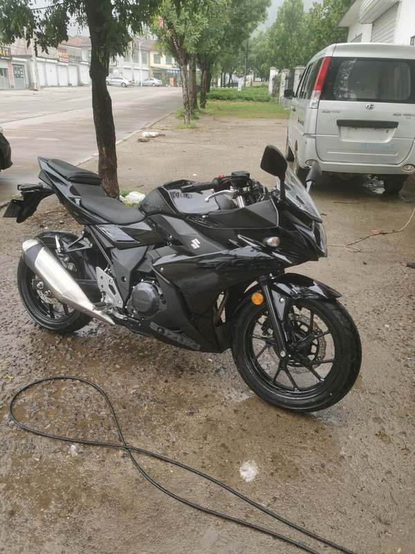 二手豪爵铃木GSX250R